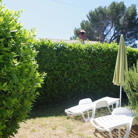 In Mit Grill, Terrasse Und Garten Apartment *